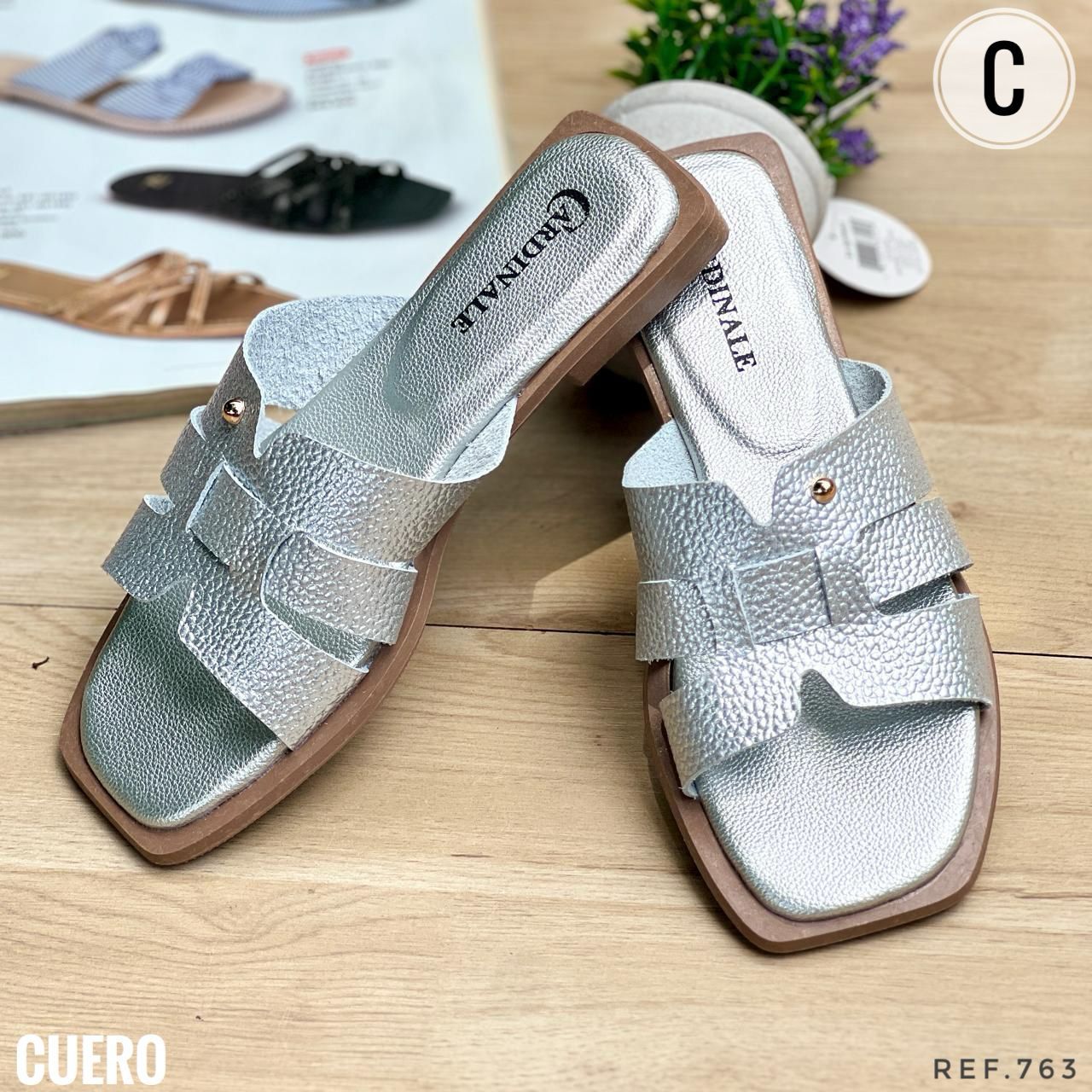 Sandalia en cuero Ref 763